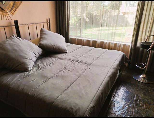 4 BEDROOM HOUSE FOR SALE IN PARKRAND